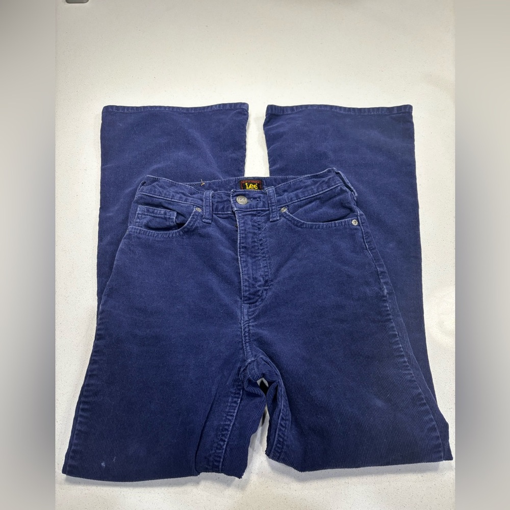 Lee Purple Corduroy Flare Pants Waist‎ 25” Inseam 27”
